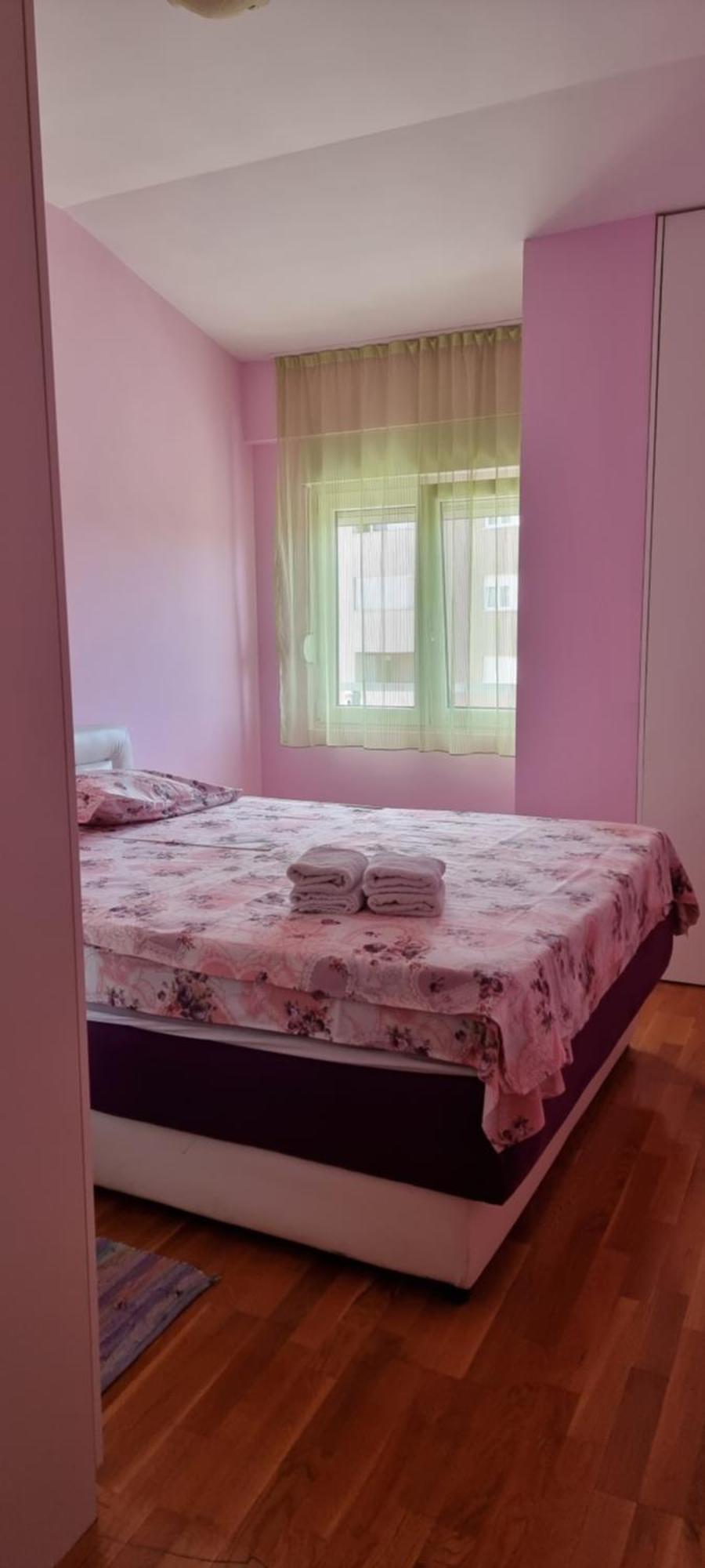 Naki Apartmani Podgorica Rom bilde