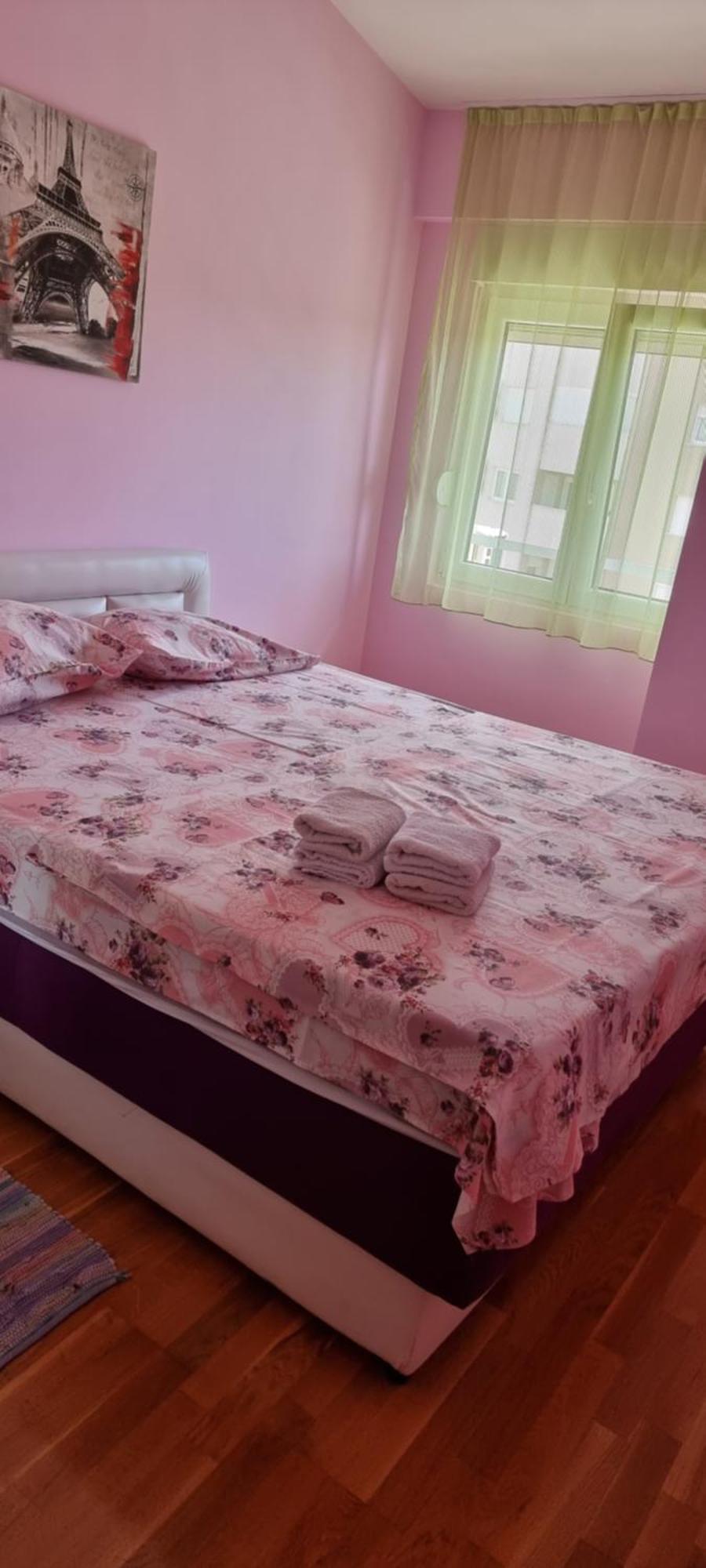 Naki Apartmani Podgorica Rom bilde
